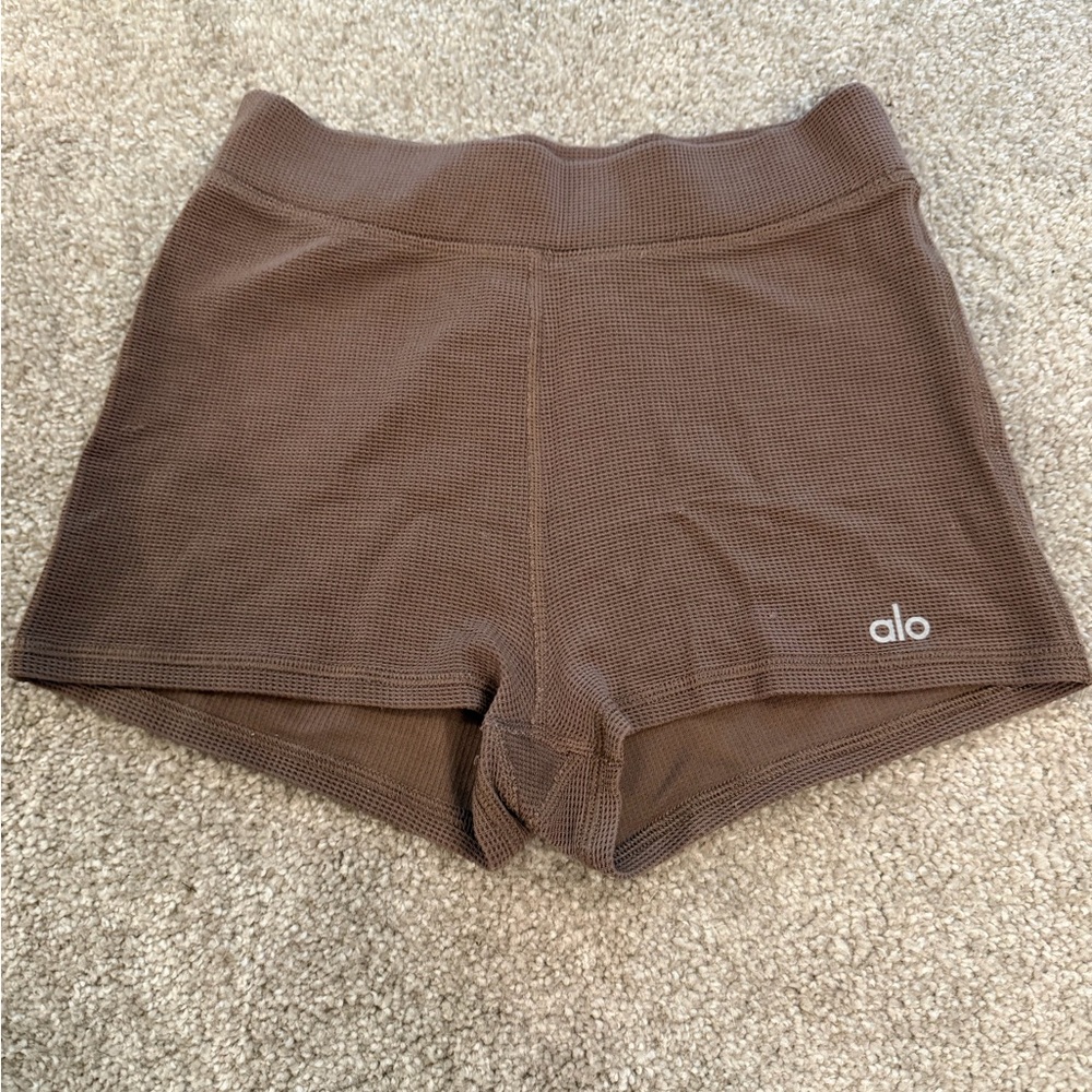 ALO Yoga Women's Tan Athletic Shorts